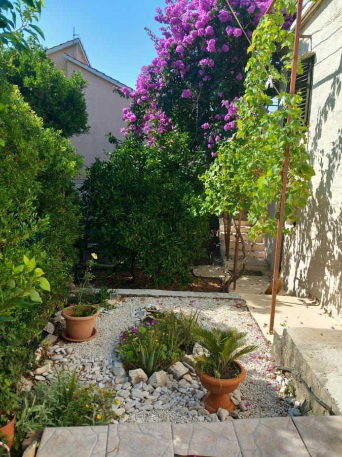 Kuca Za Odmor Skalina - Sea View Villa Splitska Kültér fotó